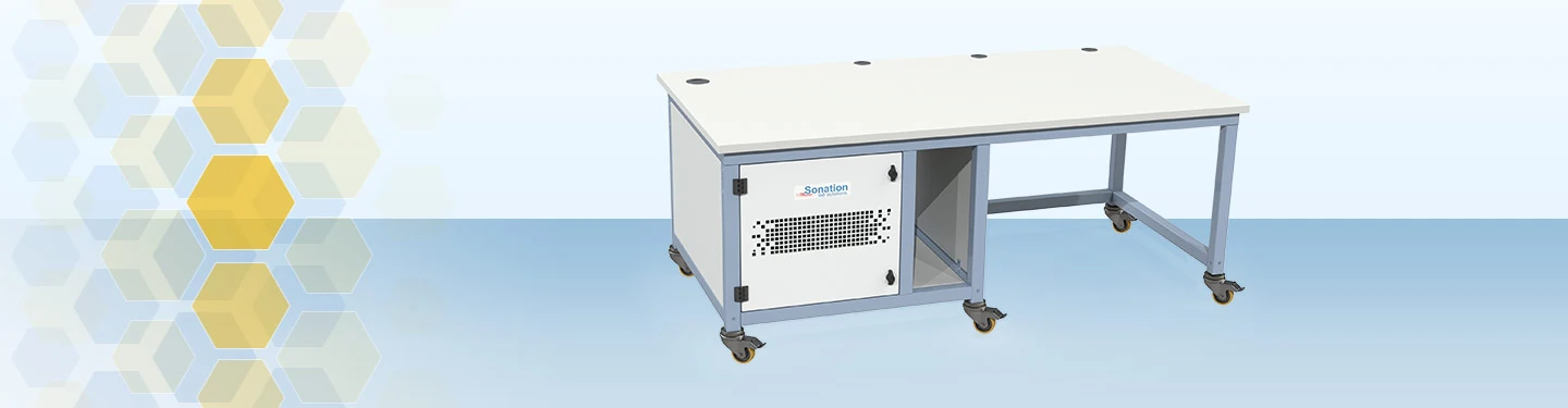 A QE series laboratory instrument table with single, left-sided sound insulation and an HPLC series laboratory instrument table